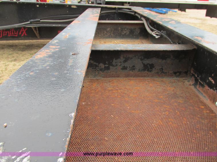 image for item I5519 1993 Combine/sprayer trailer