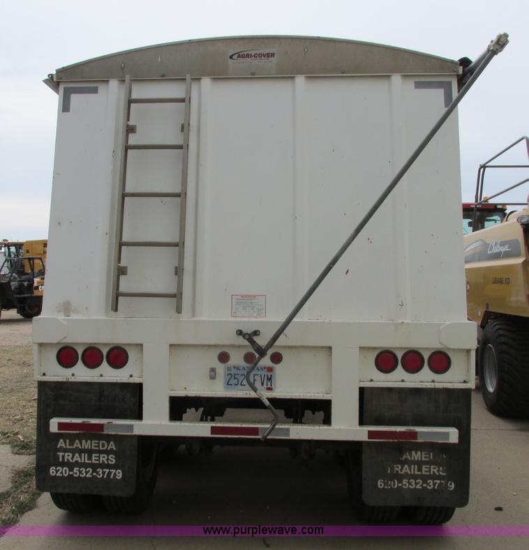 image for item I5521 2009 Alameda AHB32 32' grain trailer
