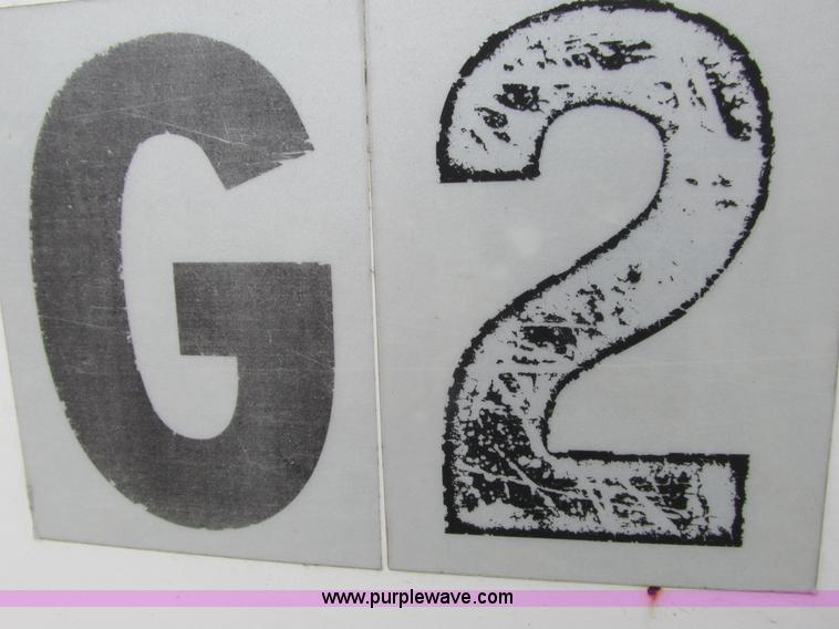 image for item I5521 2009 Alameda AHB32 32' grain trailer