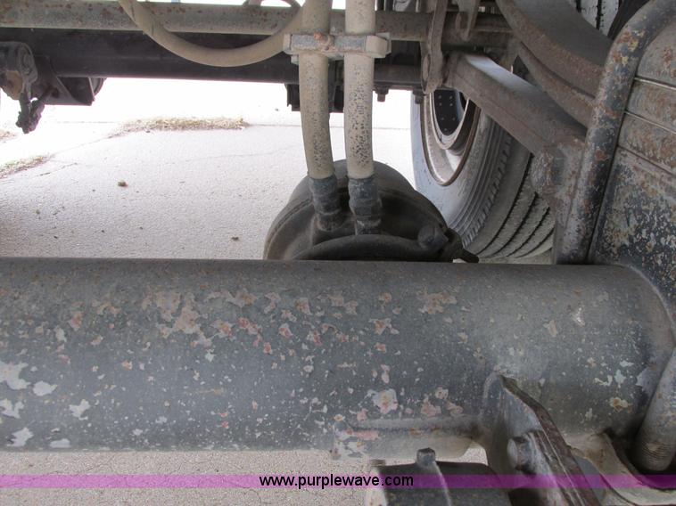 image for item I5521 2009 Alameda AHB32 32' grain trailer