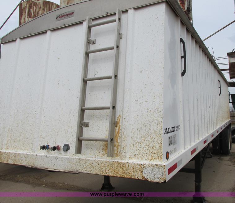 image for item I5521 2009 Alameda AHB32 32' grain trailer