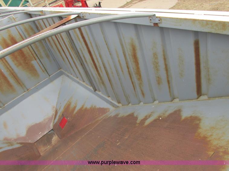 image for item I5521 2009 Alameda AHB32 32' grain trailer