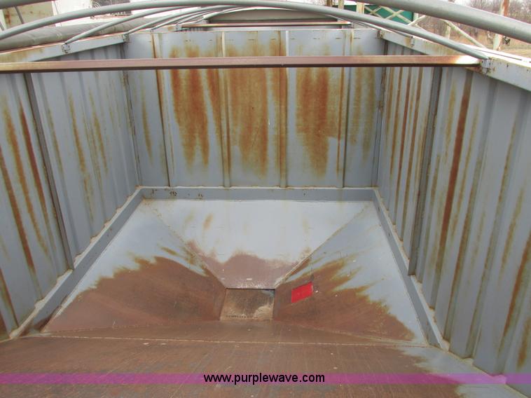 image for item I5521 2009 Alameda AHB32 32' grain trailer