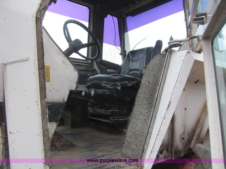 image for item I7136 1978 Case 1570 tractor