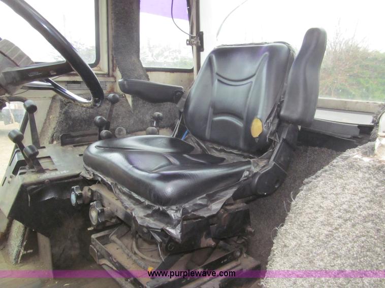 image for item I7136 1978 Case 1570 tractor