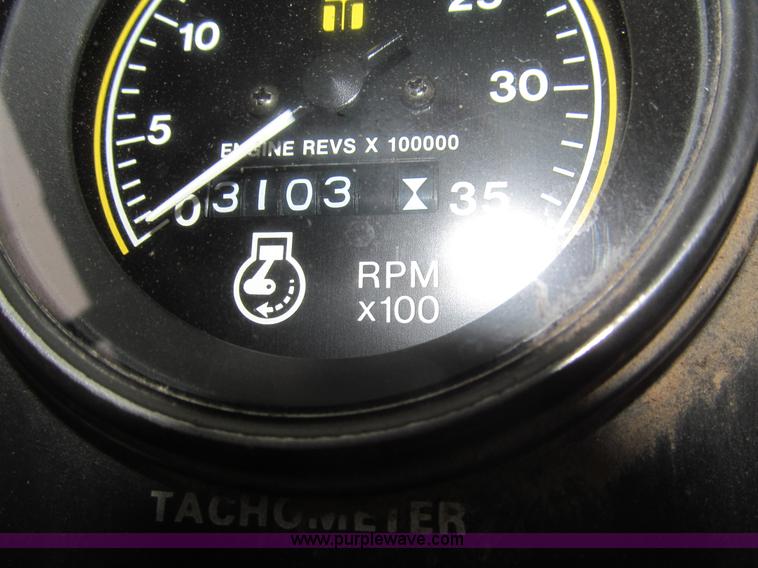 image for item I7136 1978 Case 1570 tractor