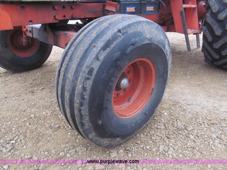 image for item I7136 1978 Case 1570 tractor