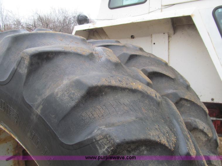 image for item I7136 1978 Case 1570 tractor