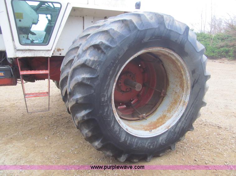 image for item I7136 1978 Case 1570 tractor