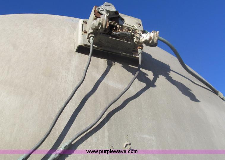 image for item I7198 1966 Butler 40 tanker trailer