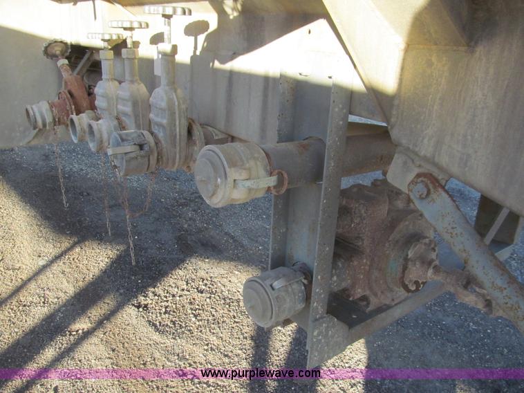 image for item I7198 1966 Butler 40 tanker trailer