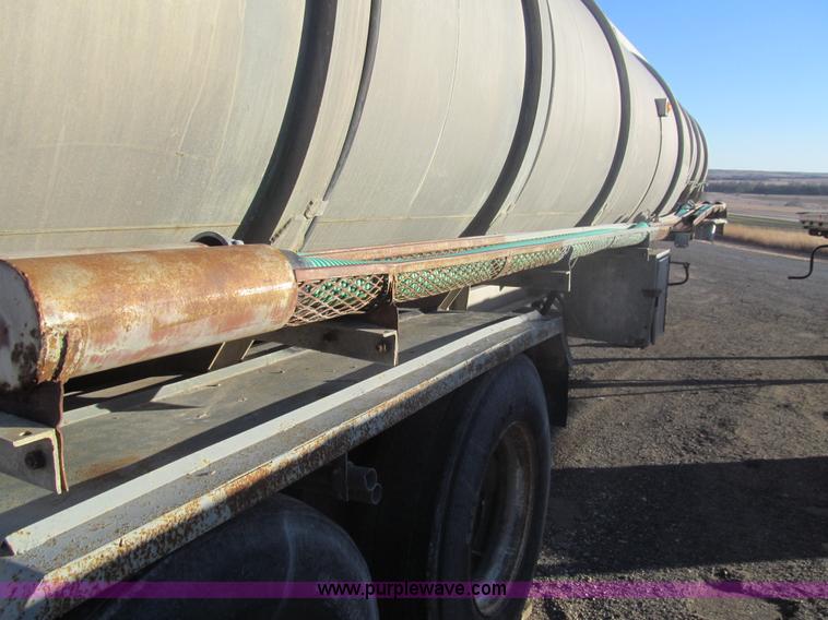 image for item I7198 1966 Butler 40 tanker trailer