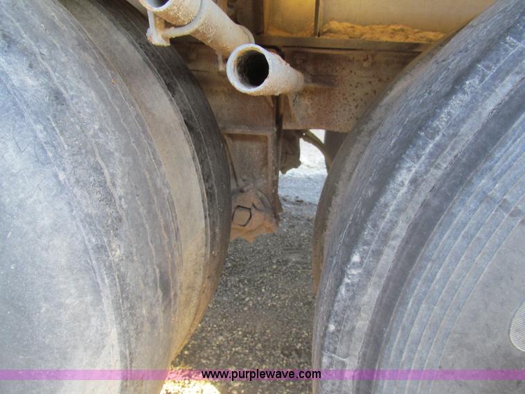 image for item I7198 1966 Butler 40 tanker trailer