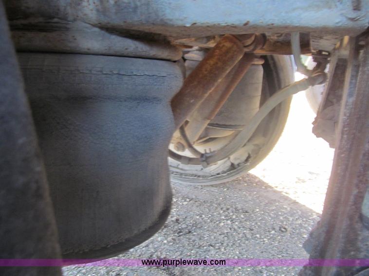 image for item I7198 1966 Butler 40 tanker trailer