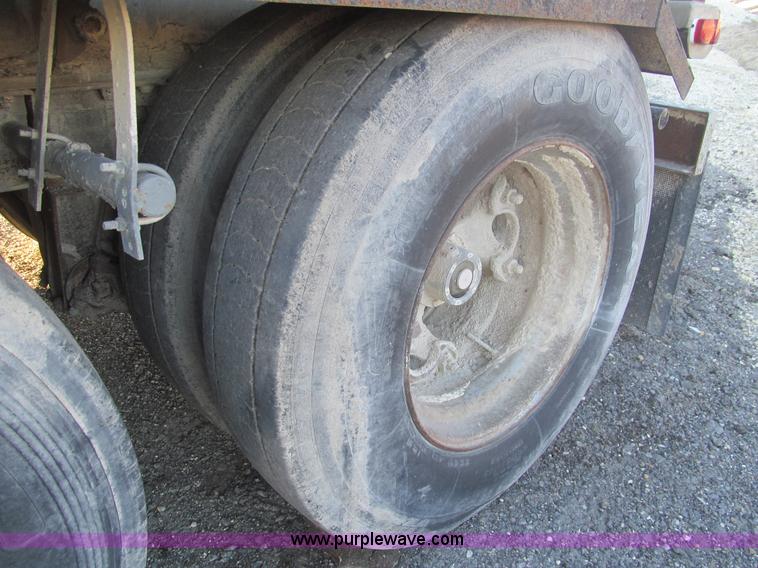 image for item I7198 1966 Butler 40 tanker trailer