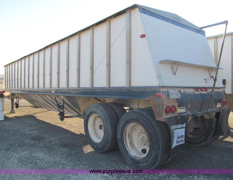image for item I7200 1978 Doonan 41' tandem axle grain trailer