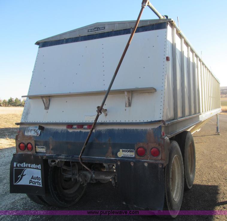 image for item I7200 1978 Doonan 41' tandem axle grain trailer