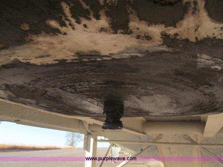 image for item I7200 1978 Doonan 41' tandem axle grain trailer