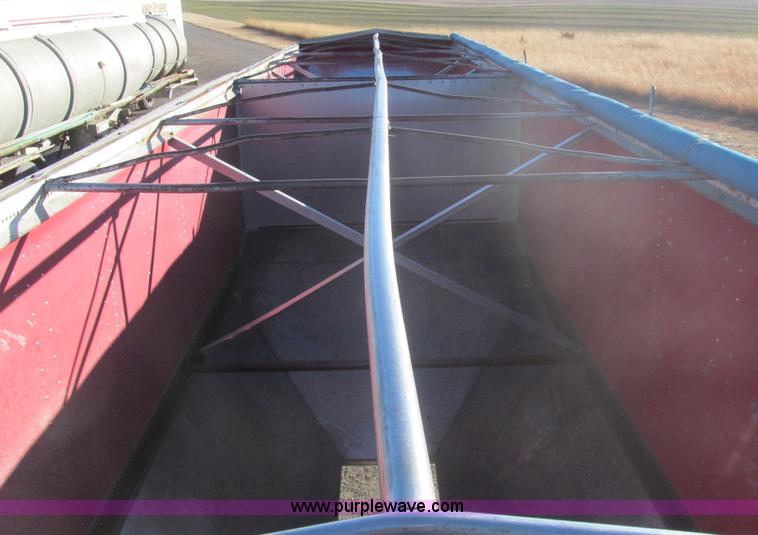 image for item I7200 1978 Doonan 41' tandem axle grain trailer