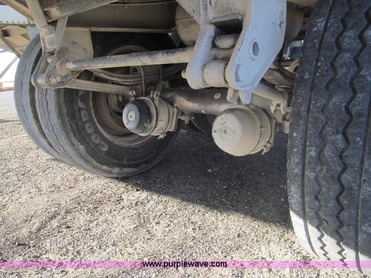 image for item I7200 1978 Doonan 41' tandem axle grain trailer