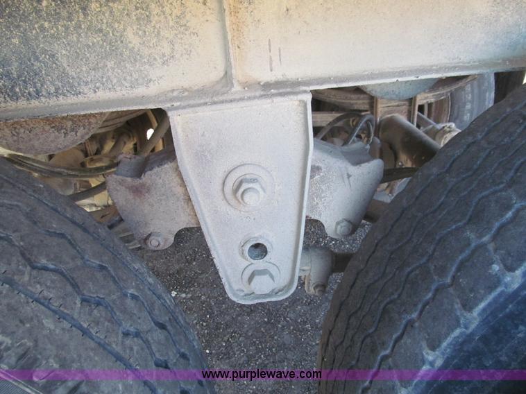 image for item I7200 1978 Doonan 41' tandem axle grain trailer