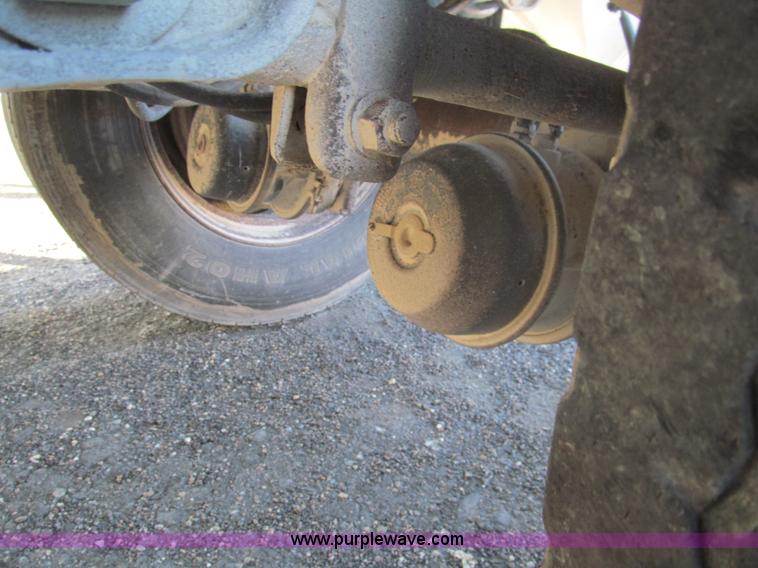 image for item I7200 1978 Doonan 41' tandem axle grain trailer