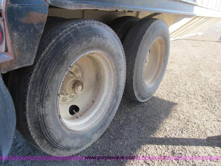 image for item I7200 1978 Doonan 41' tandem axle grain trailer