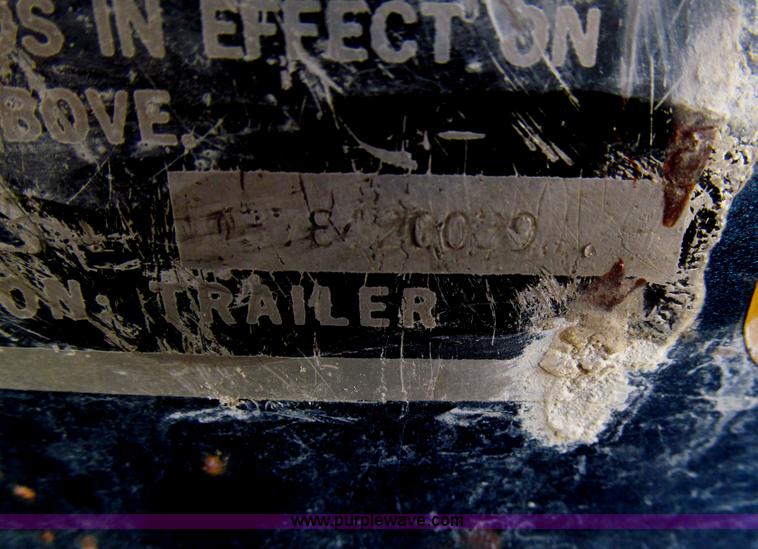 image for item I7200 1978 Doonan 41' tandem axle grain trailer