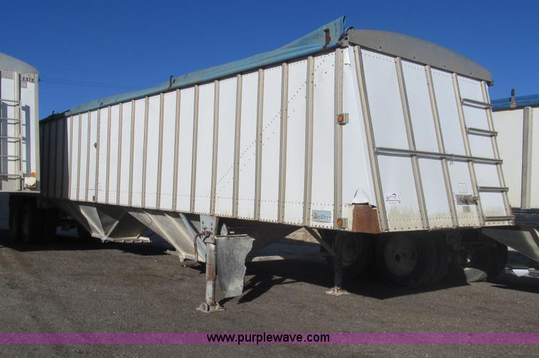 image for item I7201 1985 Meritt 42' tandem axle grain trailer