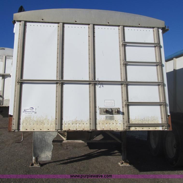 image for item I7201 1985 Meritt 42' tandem axle grain trailer