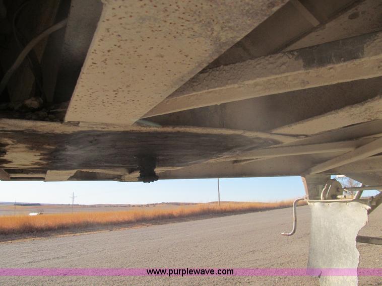 image for item I7201 1985 Meritt 42' tandem axle grain trailer