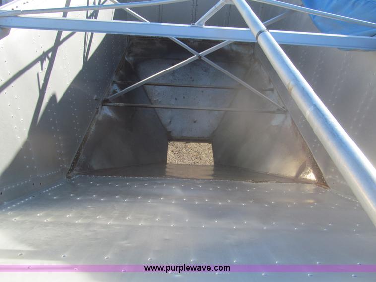 image for item I7201 1985 Meritt 42' tandem axle grain trailer