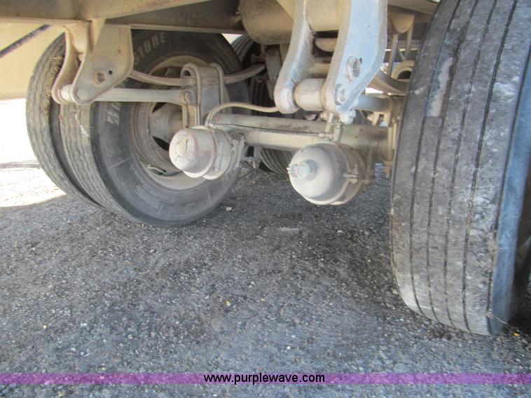 image for item I7201 1985 Meritt 42' tandem axle grain trailer