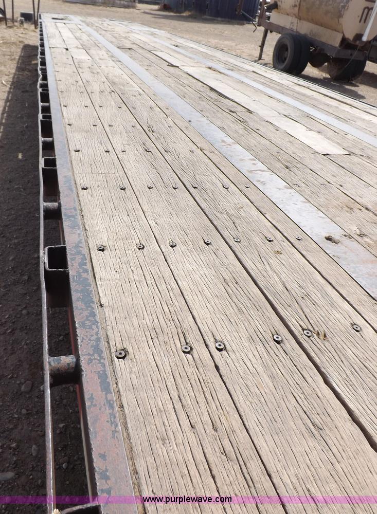 image for item I9016 1997 Doonan step deck trailer