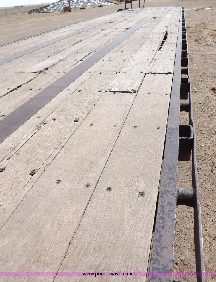 image for item I9016 1997 Doonan step deck trailer