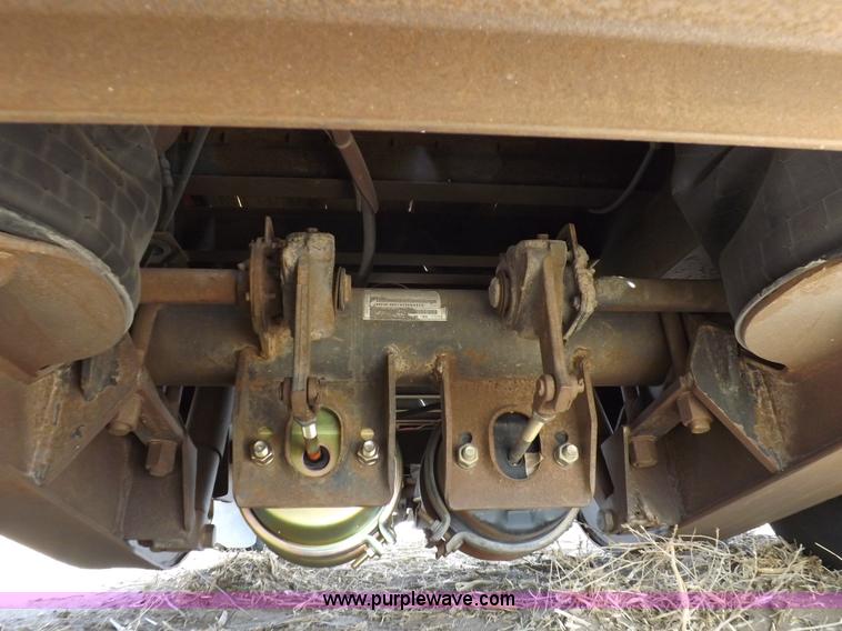 image for item I9016 1997 Doonan step deck trailer