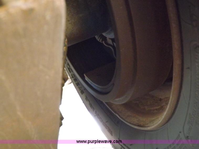 image for item I9016 1997 Doonan step deck trailer