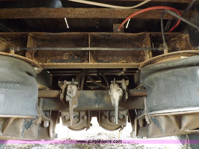 image for item I9016 1997 Doonan step deck trailer