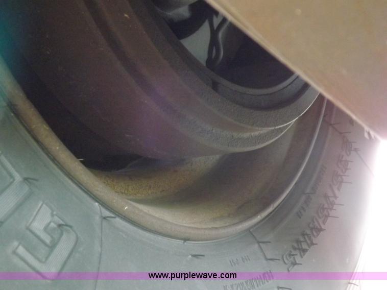 image for item I9016 1997 Doonan step deck trailer