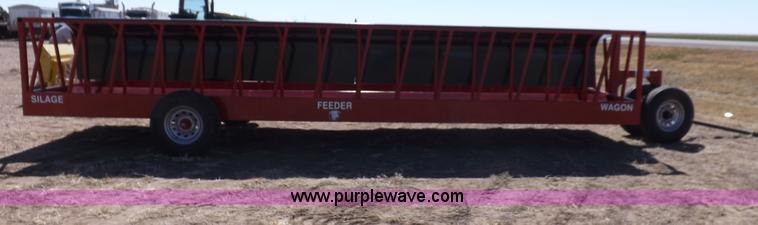 image for item I9021 Silage feeder wagon