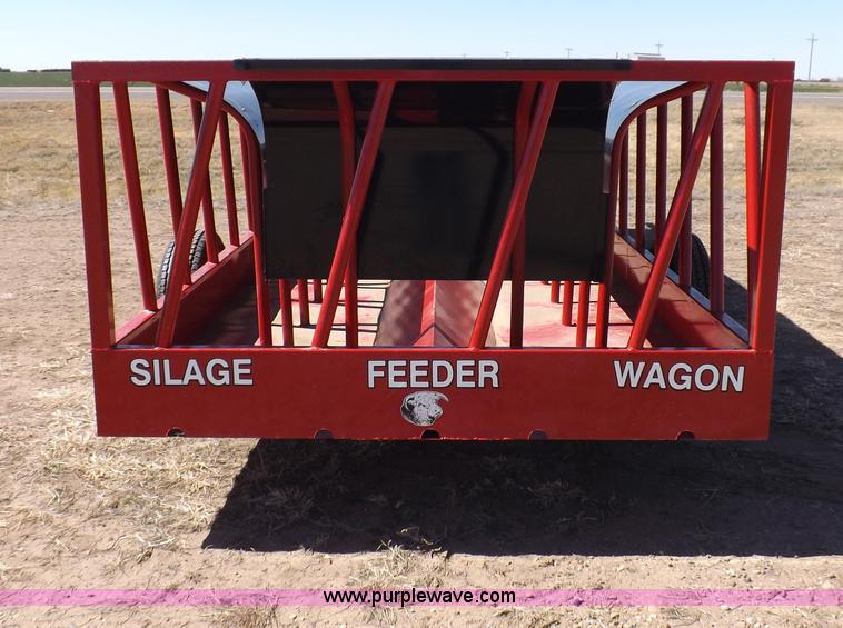 image for item I9021 Silage feeder wagon