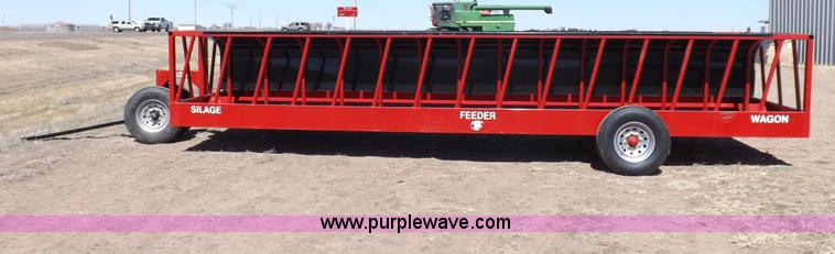 image for item I9021 Silage feeder wagon