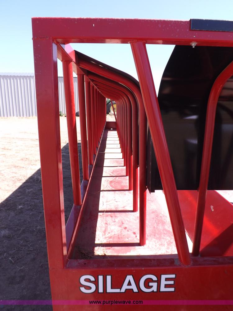 image for item I9021 Silage feeder wagon