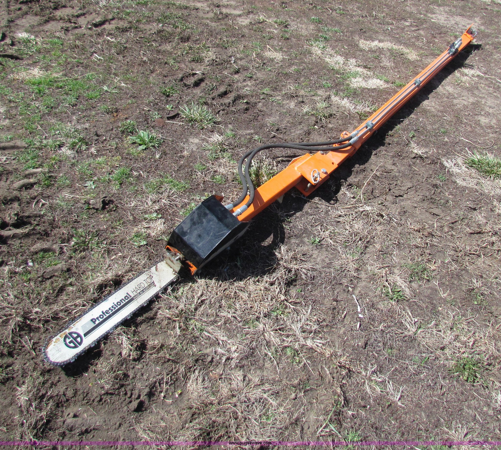 Limbinator pole saw in Winfield, KS Item AN9927 sold Purple Wave