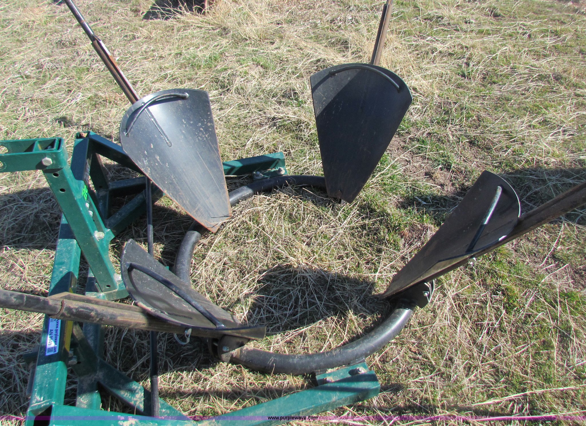 Tree Toad manual tree spade in Douglass, KS | Item AN9949 sold | Purple