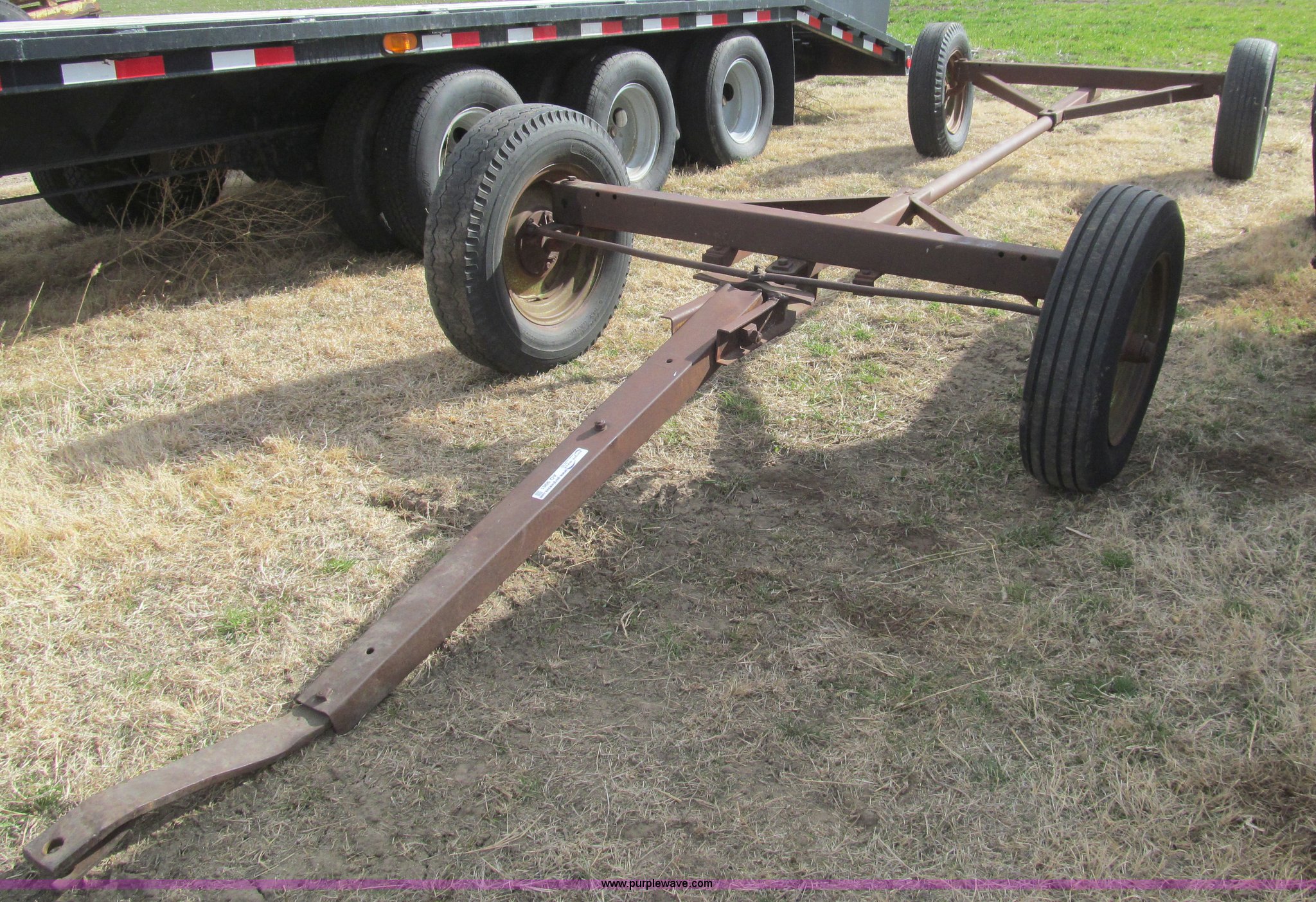 Four wheel trailer frame in Hoisington, KS Item AQ9961 sold Purple Wave