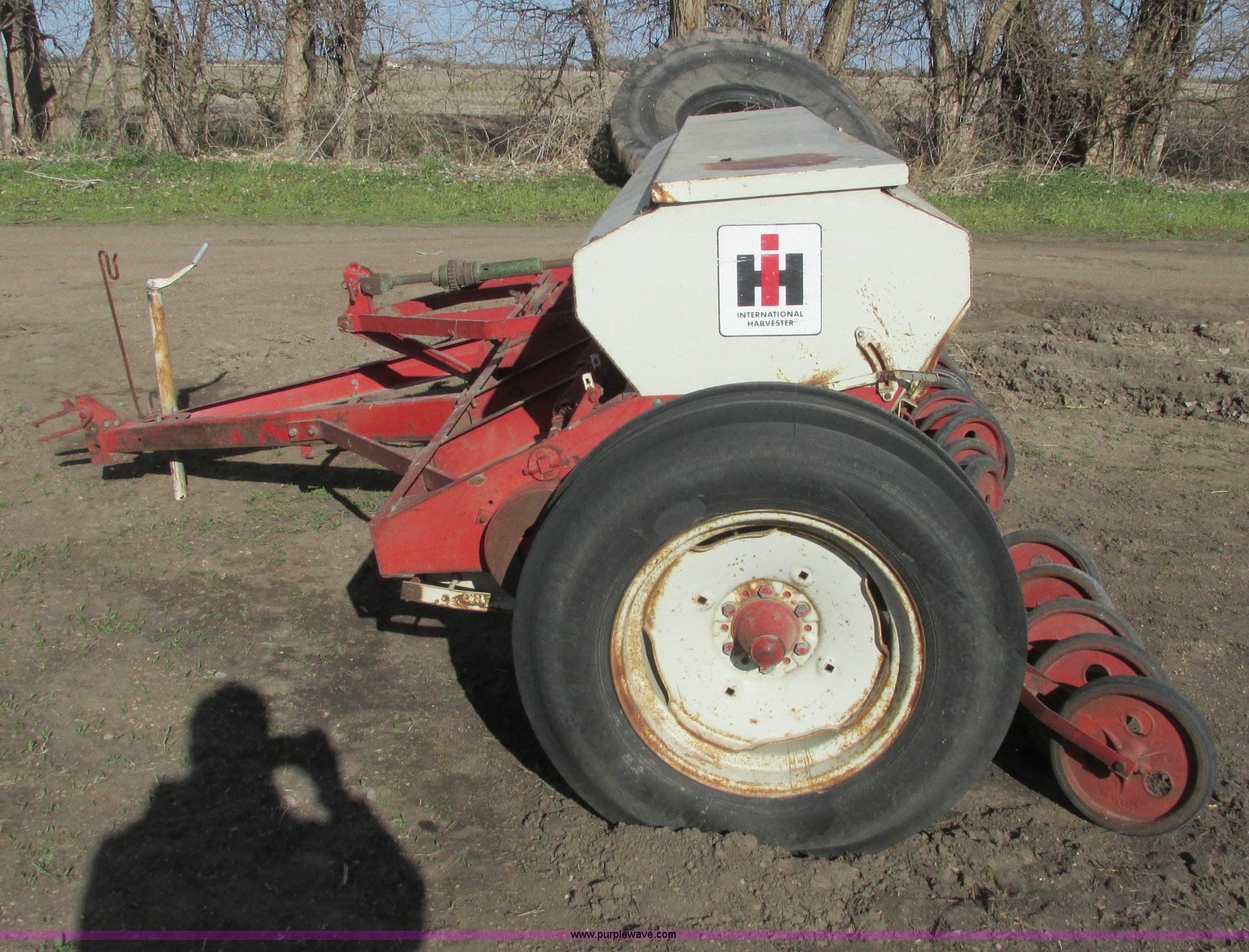 ... International 10 grain drill Full size in new window ...