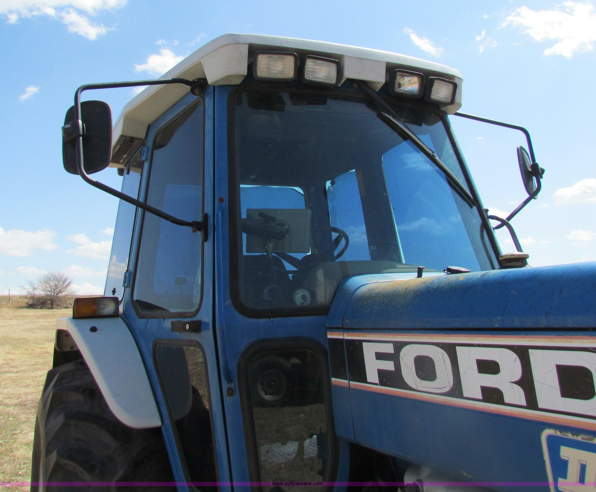 1991 Ford 7710 tractor in Dexter, KS Item H2216 sold Purple Wave