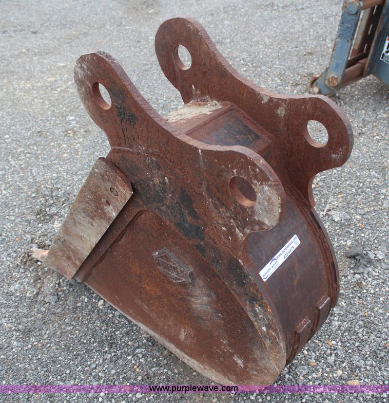 image for item AM9379 12" excavator bucket