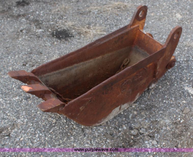 image for item AM9382 12" backhoe bucket